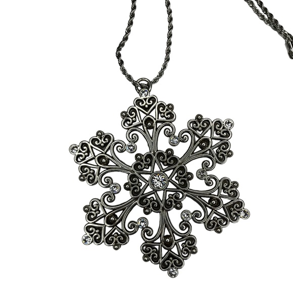 Silver Tone Snowflake Pendant Necklace - Picture 4 of 8